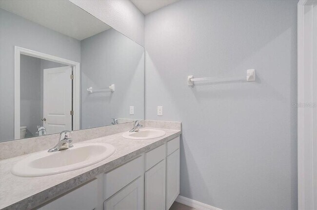 Building Photo - 3919 Willow Branch Pl