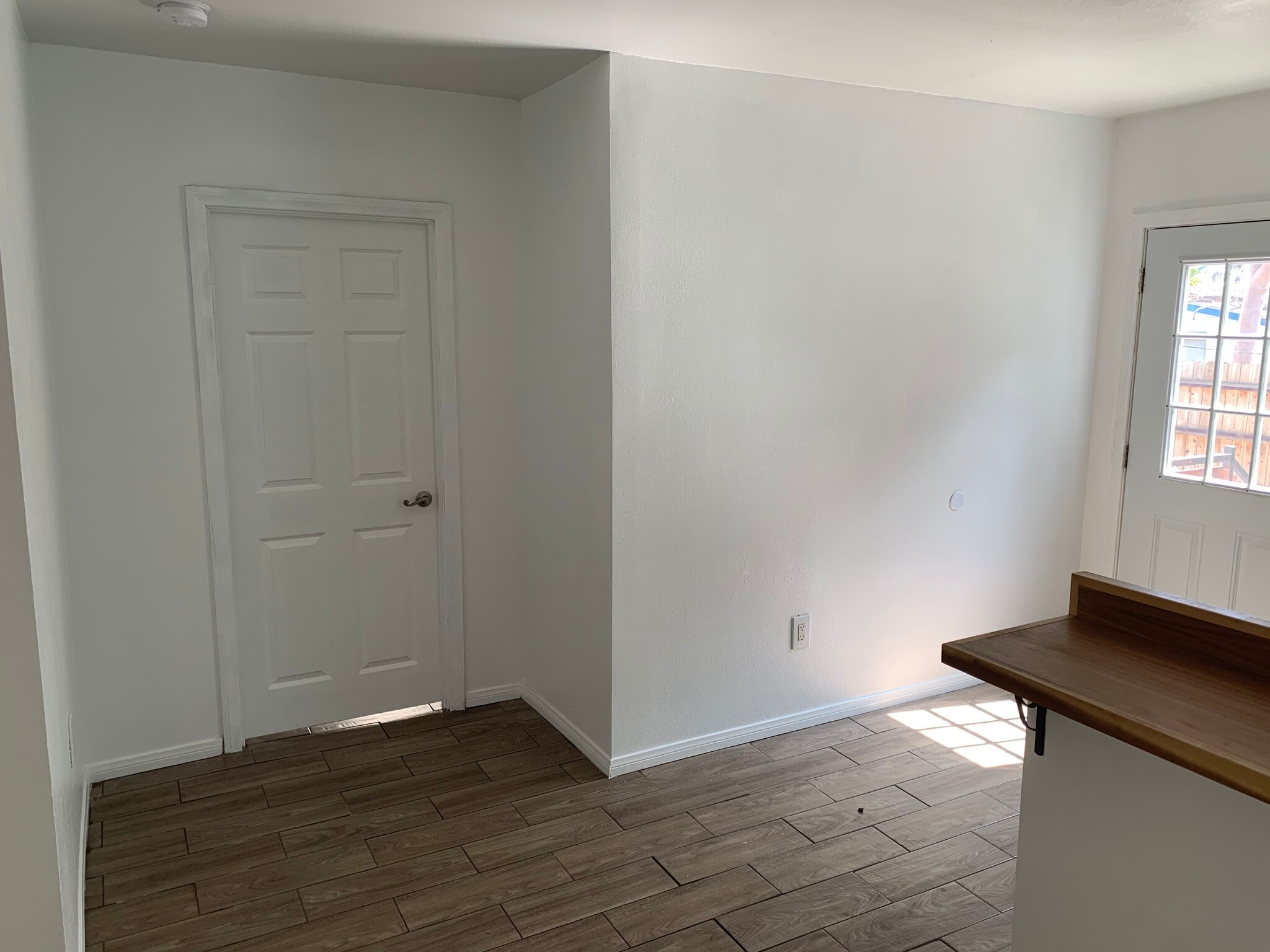 Building Photo - 526 Brooks Ave
