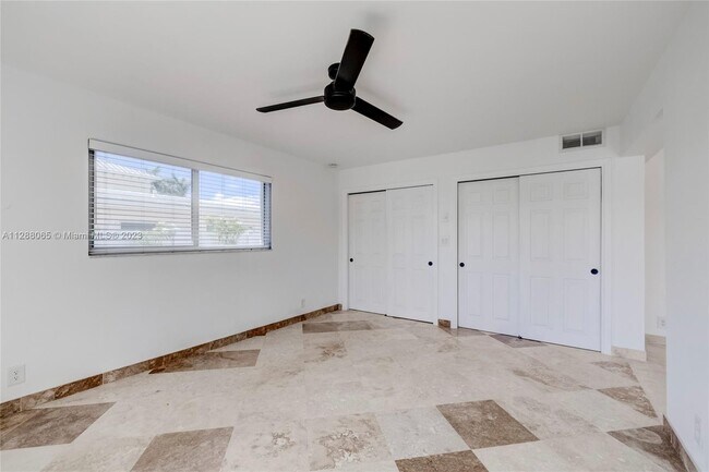 Building Photo - 2742 SE 11th St