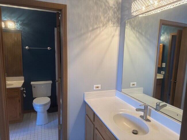 Building Photo - 1236 Sandhurst Ln