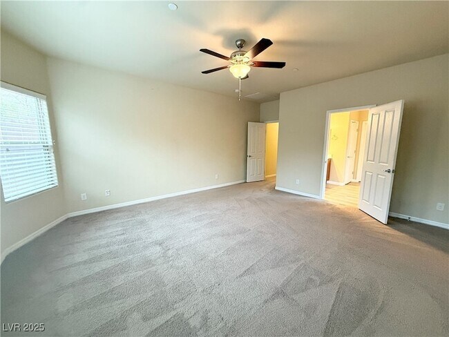 Building Photo - 2600 Bechamel Pl