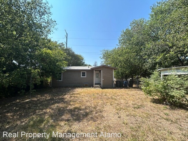 Building Photo - 3 br, 1 bath House - 1907 Burnet Street