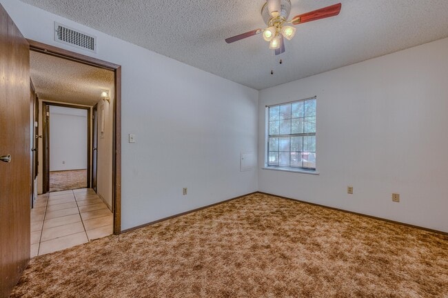 Building Photo - 120 Lower Terrace Dr