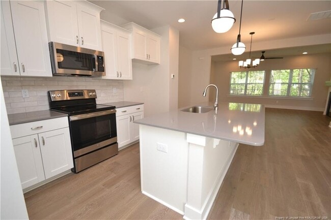 Building Photo - 8535 Marvino Ln