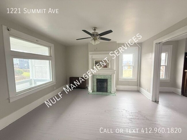 Building Photo - 1221 Summit Ave