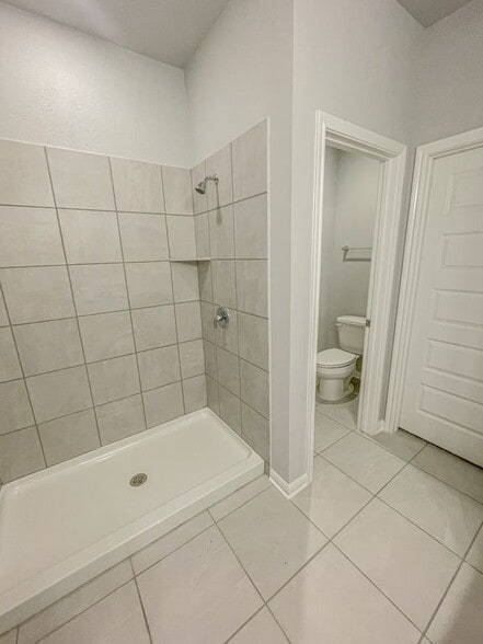 Building Photo - 465 Unforgiven Ln