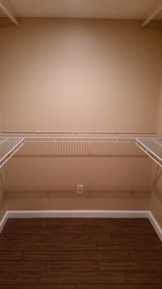 Building Photo - 505 S Cleveland Ave