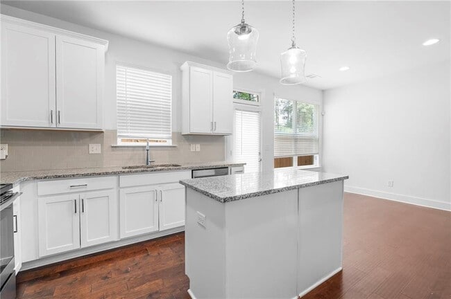 Building Photo - 5402 Brooklands Dr