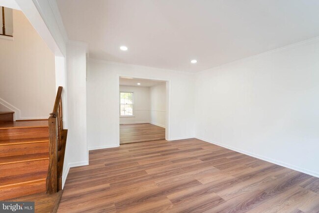 Building Photo - 3244 Titanic Dr