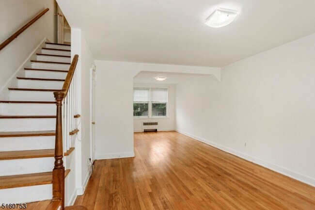 Building Photo - 176 Millburn Ave