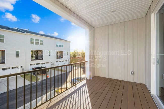 Building Photo - 9769 Oaklawn Blvd NW