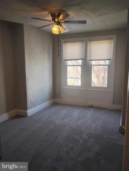 Building Photo - 1922 N Gratz St