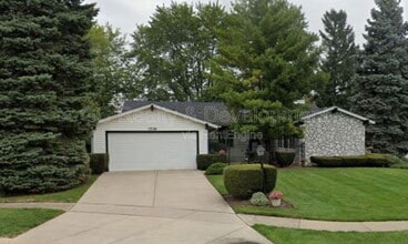 Building Photo - 1536 Young Cir