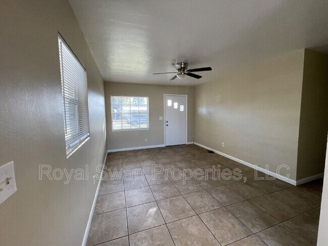 Building Photo - 1036 Woodland Ave