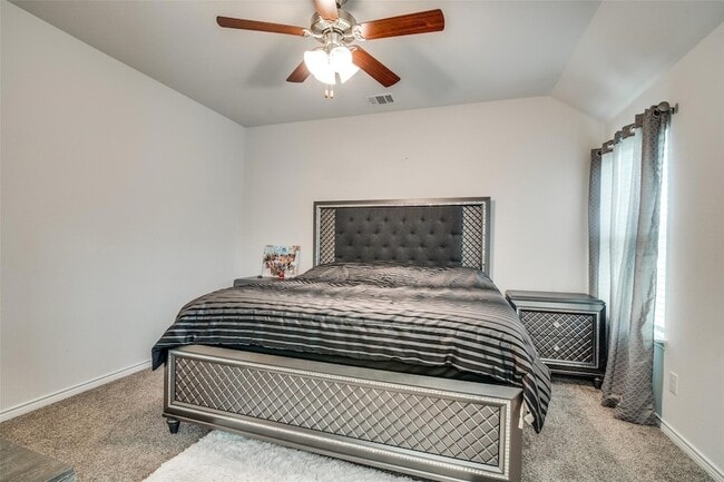 Building Photo - 2724 Pease Dr