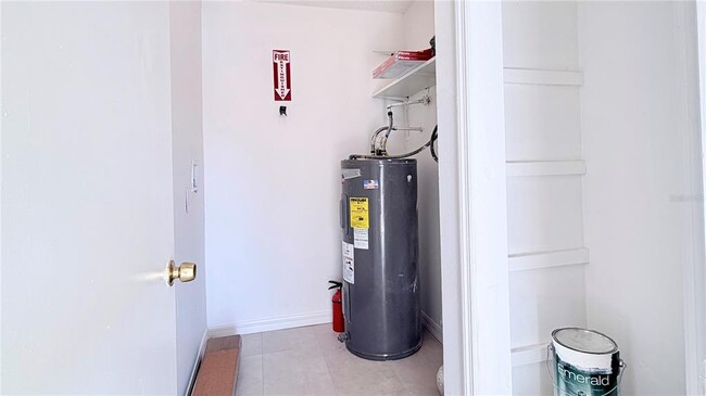 Building Photo - 810 Seminole Ave