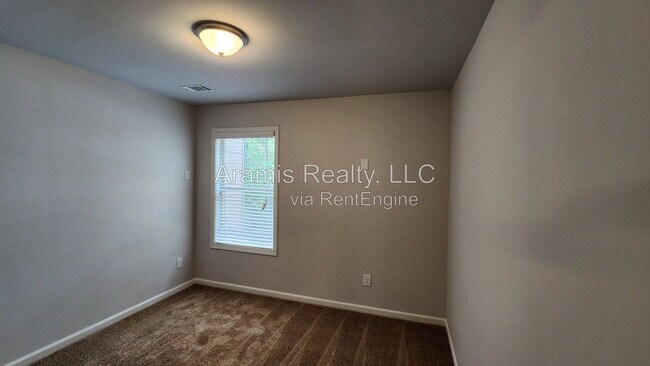 Building Photo - 5258 Pinnacle Walk