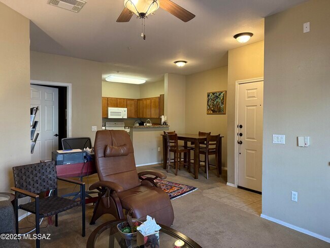 Building Photo - 1500 E Pusch Wilderness Dr