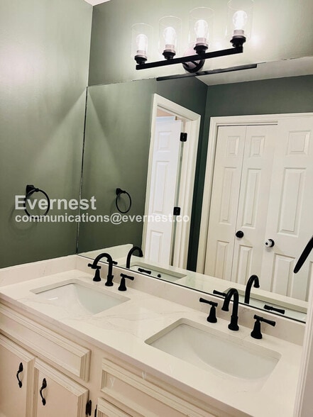 Building Photo - 1420 Calloway Ct