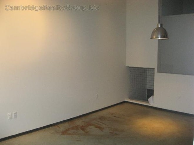 Building Photo - 105 E Berkeley St