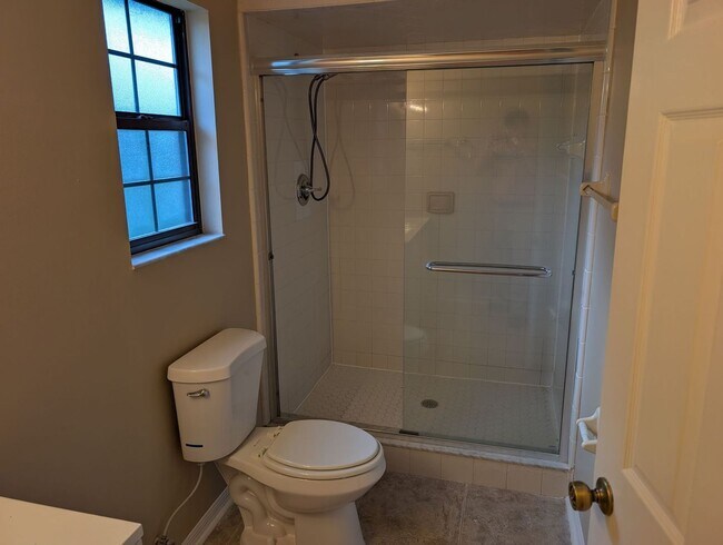 Building Photo - Charming 3 bed, 2 bath St. Augustine Shore...