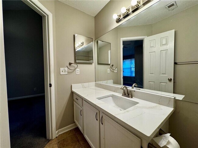 Building Photo - 1107 Sandy Ln Dr