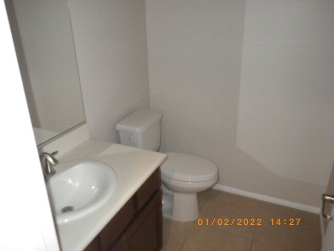 Building Photo - Beautiful 5 Bedroom House with City View