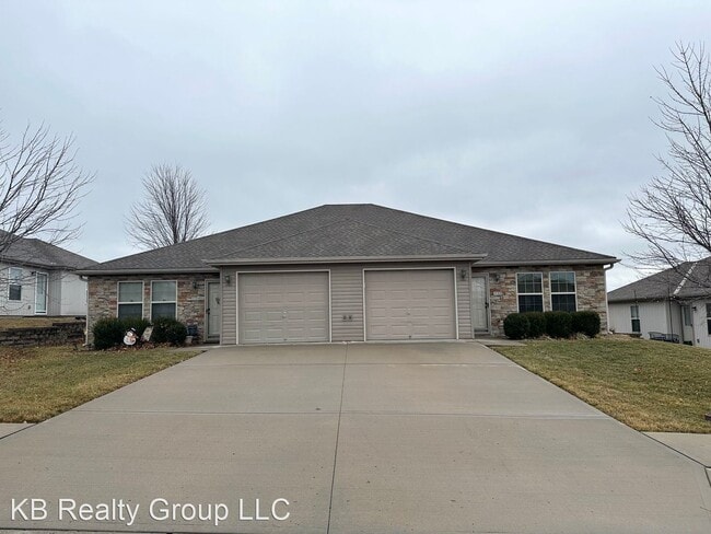 Building Photo - 3 br, 2 bath House - 138 SW Rock Garden Lane
