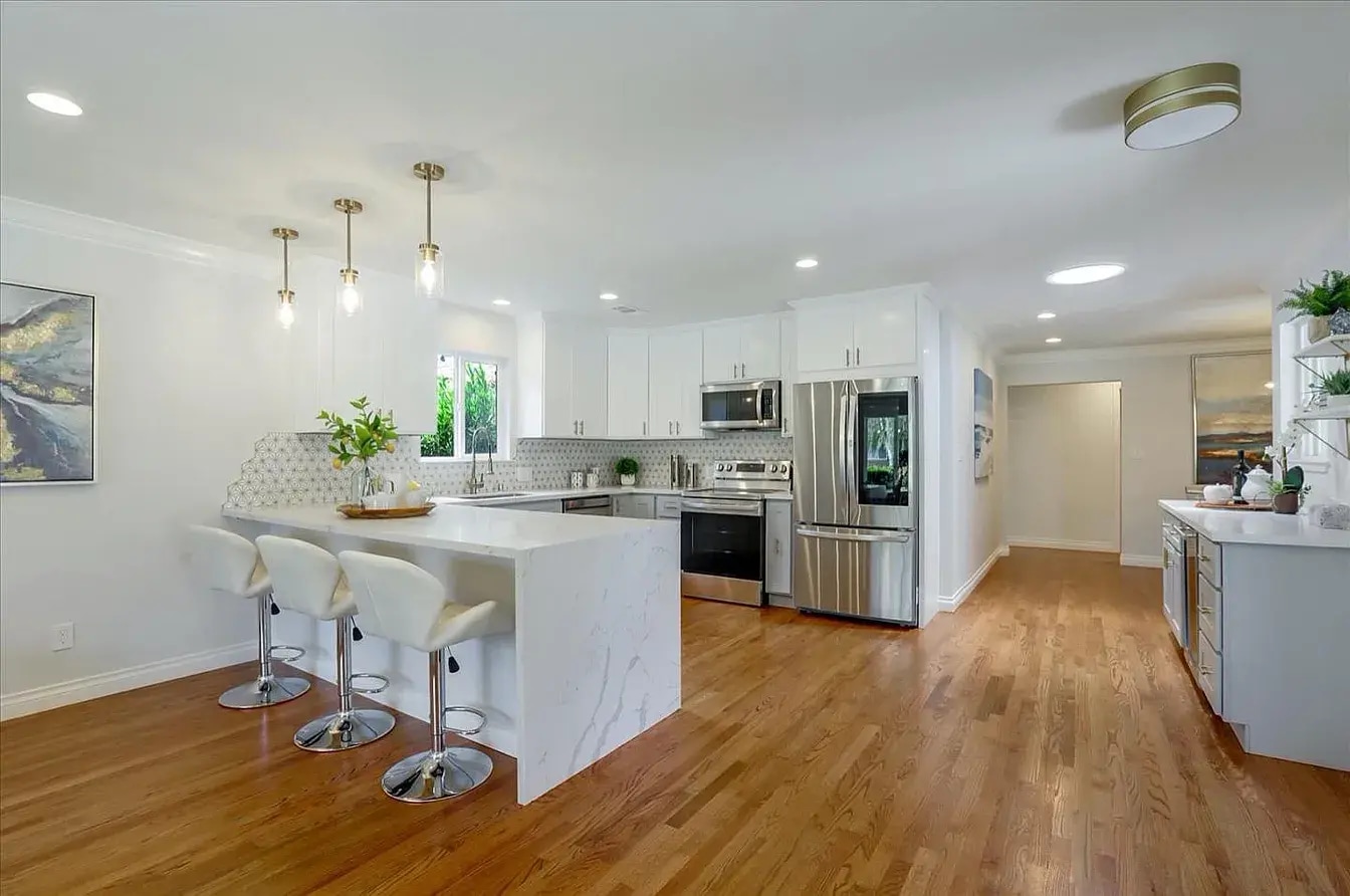 Building Photo - 992 Fairfield Ave