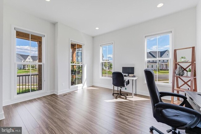 Building Photo - 23765 Fairfield Knl Ct
