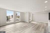 Building Photo - 701 N Henry St