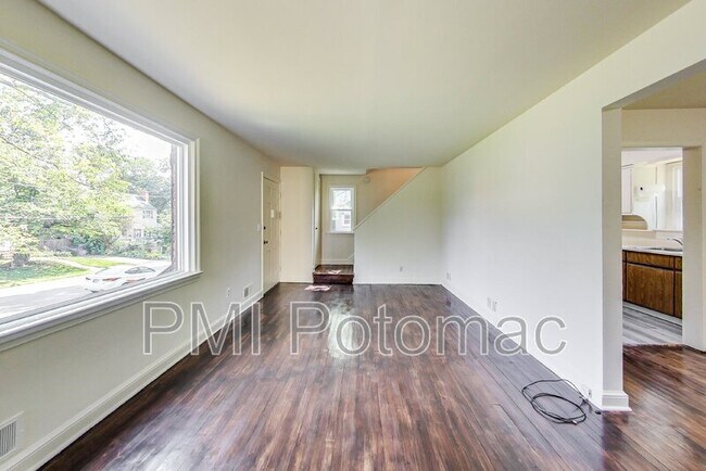 Building Photo - 2710 Emmet Rd