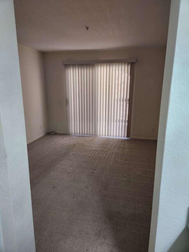 Building Photo - 8707 E Indian Hills Rd