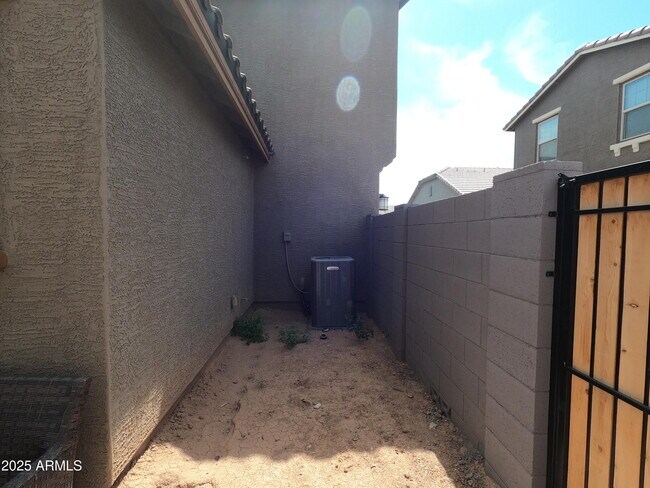 Building Photo - 3820 N 100th Dr