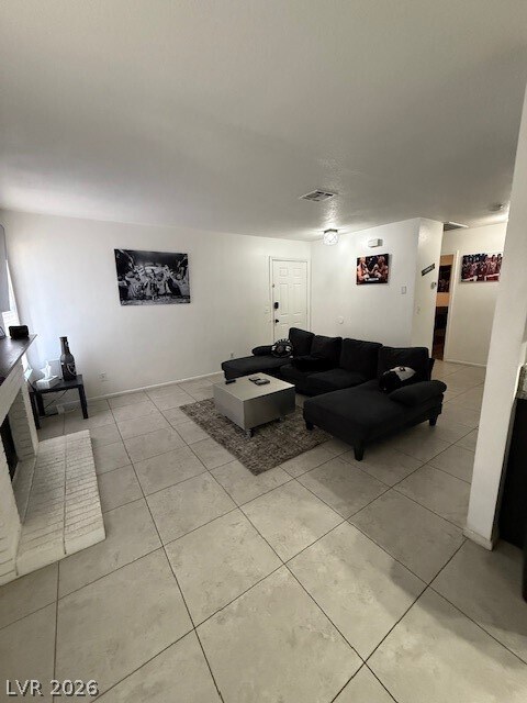 Building Photo - 5576 W Rochelle Ave.