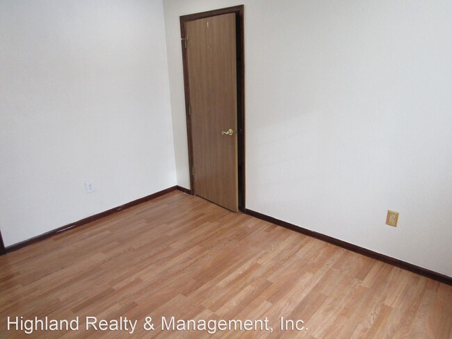 Building Photo - 4 br, 2.5 bath House - 10671 Kipling Way