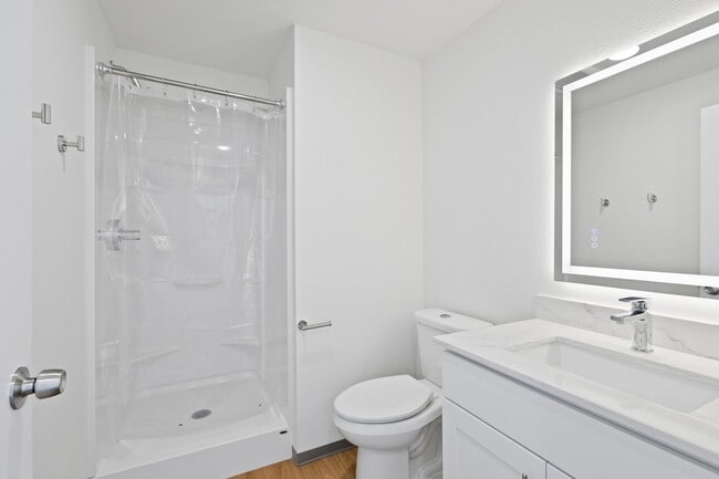 Building Photo - Brand-new 6B3B Townhouse near UW starts from $799/room.