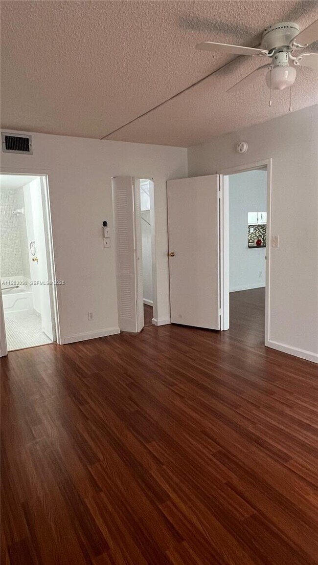 Building Photo - 8300 Sands Point Blvd