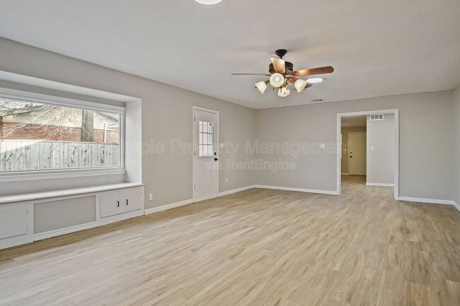 Building Photo - 1607 Denison Dr