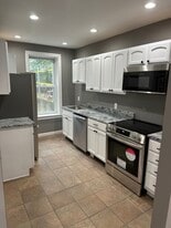 Building Photo - 204 Baldwin St