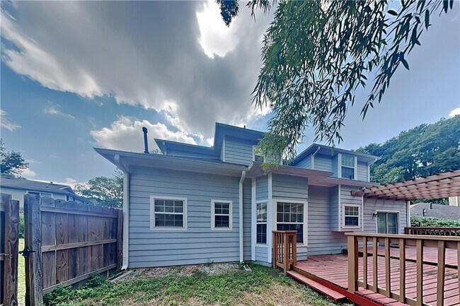 Building Photo - 1783 Ashbury Point Dr