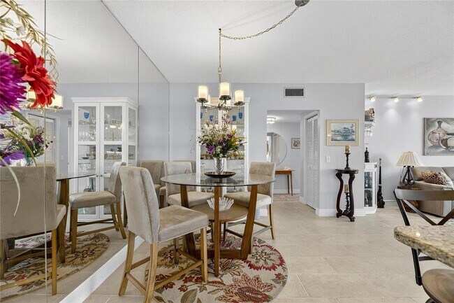 Building Photo - 7100 Sunshine Skyway Ln S