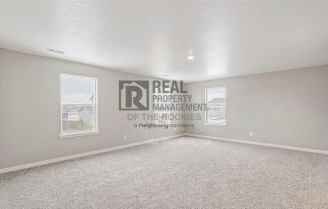 Building Photo - 325 64th Ave