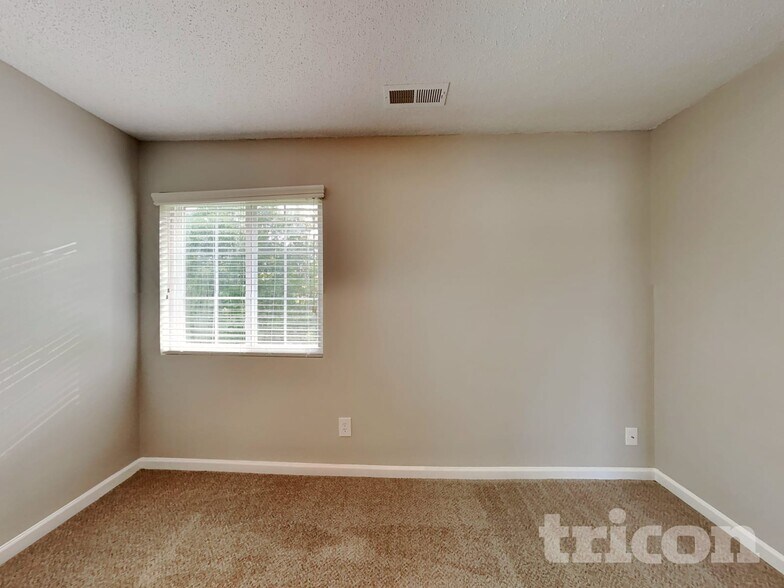 Building Photo - 1650 Coryton Way