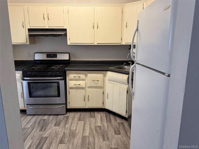 Building Photo - 58 Parkside Dr