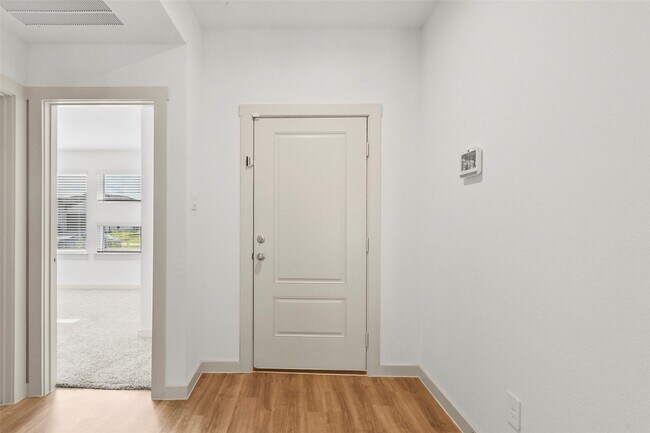 Building Photo - 7915 Murciana Dr