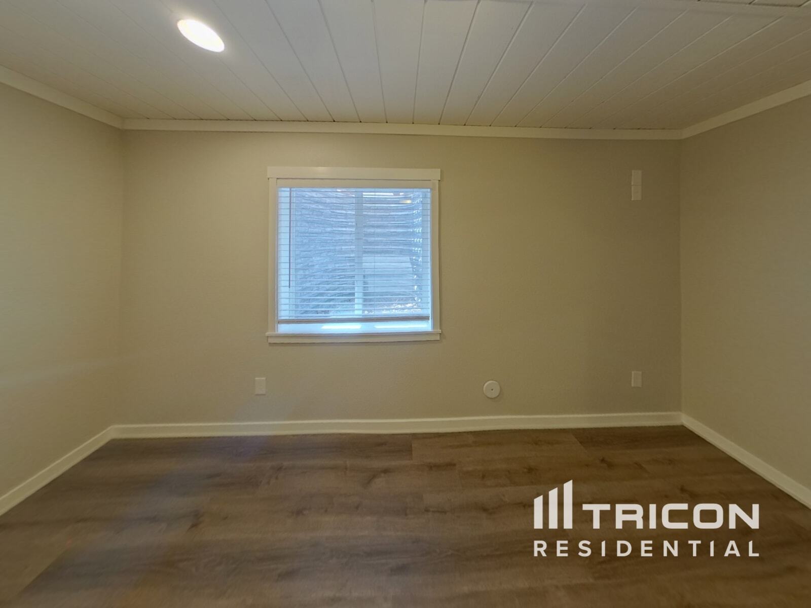 Building Photo - 1201 Antrim Loop