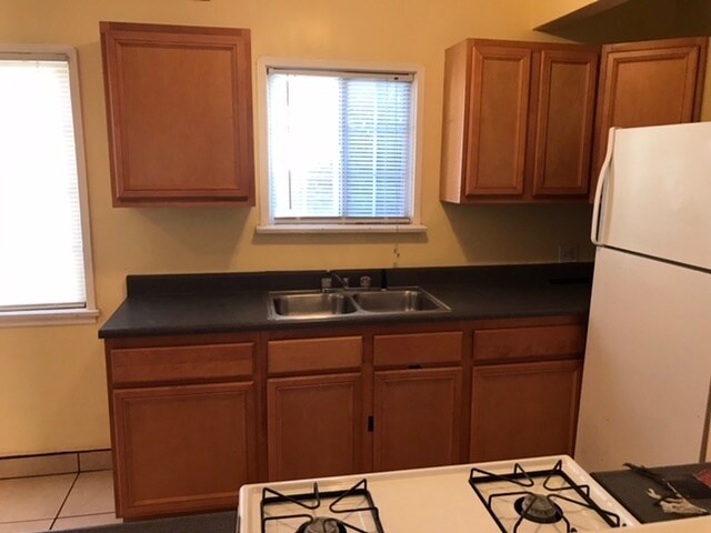 Kitchen - 5362 Monroe St