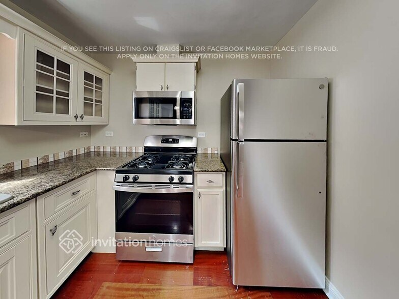 Building Photo - 2028 N 75th Ct
