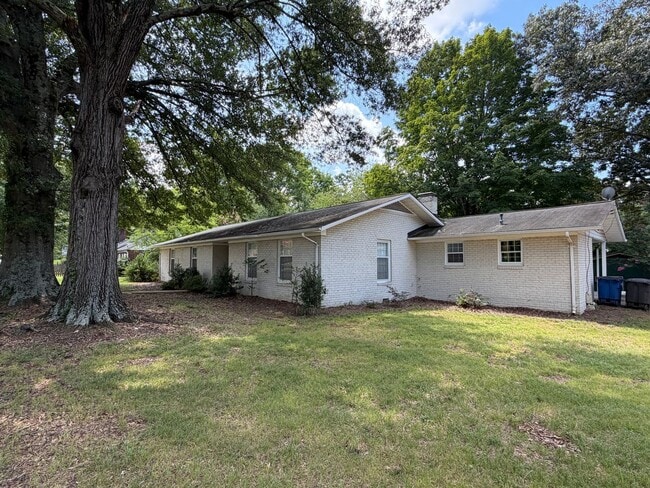 Building Photo - 608 Margaret Dr